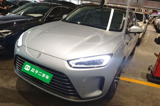 鸿蒙智行 问界M5 2023款 增程四驱智驾版
