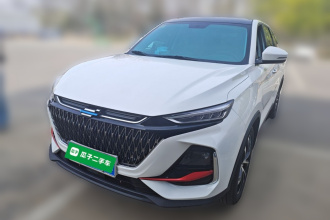 长安欧尚X7 PLUS 2023款 畅享版 1.5T自动智享型 7座