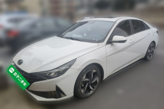 现代 伊兰特 2022款 1.5L CVT LUX尊贵版