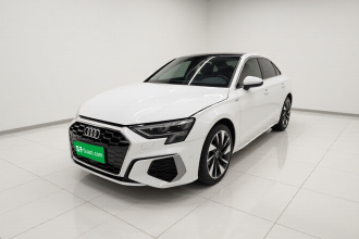 奥迪A3 2024款 A3L Limousine 35 TFSI 时尚运动型