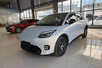 埃安 AION UT 2025款 330星辉版