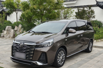 别克GL8 2023款 陆上公务舱 652T 豪华型