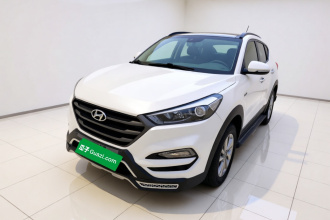 现代 途胜 2015款 1.6T 双离合两驱智能型