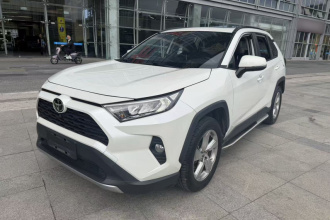 丰田 RAV4荣放 2020款 2.0L CVT两驱风尚PLUS版
