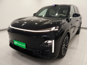 深蓝汽车 深蓝S09 2025款 四驱Ultra+ 高定版