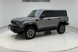 北京越野BJ40 2024款 2.0T 全新刀锋英雄版 攀登者
