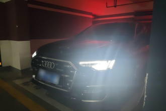 奥迪A6L 2025款 45 TFSI 臻选动感型