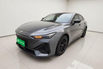 长安UNI-V 2022款 1.5T 尊贵型
