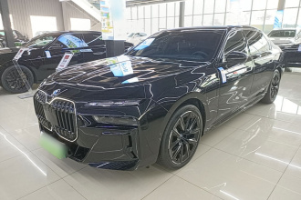 宝马i7 2023款 eDrive50L 尊享M运动套装