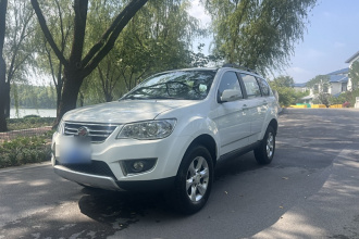 陆风X8 2014款 探索版 2.4L 汽油4X4豪华型