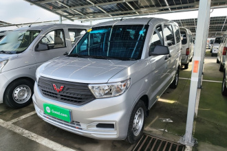 五菱汽车 五菱宏光V 2022款 1.5L劲取版电动助力LAR