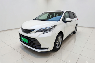 丰田 赛那SIENNA 2024款 2.5L混动 四驱尊贵版