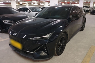 长安UNI-V 2023款 1.5T 尊贵型