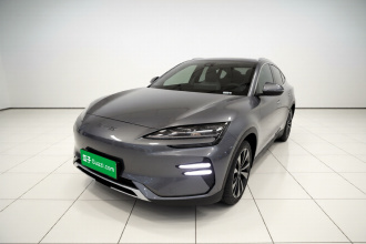 比亚迪 宋PLUS新能源 2024款 荣耀版 EV 520km 豪华型