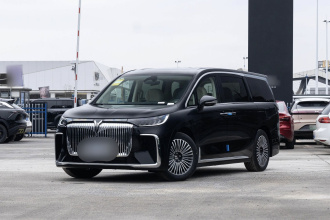 岚图汽车 岚图梦想家 2025款 PHEV 四驱卓越鲲鹏版