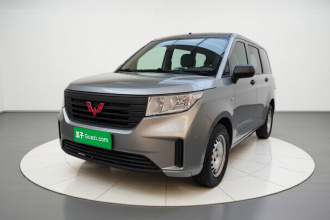 五菱汽车 五菱宏光PLUS 2019款 1.5T 手动标准型 5座