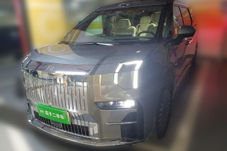 极氪009 2024款 六座行政版四驱 108kWh