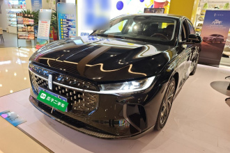 林肯Z 2024款 2.0T 两驱尊逸混动版