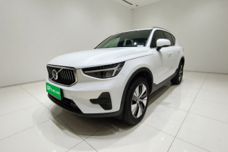 沃尔沃XC40 2024款 B3 智远豪华版