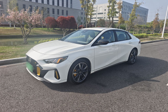 广汽传祺 影豹 2023款 270T DCT J15版