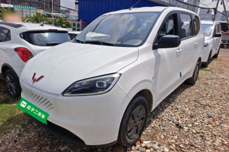 五菱汽车 五菱宏光新能源 2025款 增程式混动 50KM 舒适型