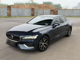 沃尔沃S60 2023款 B4 智逸豪华版