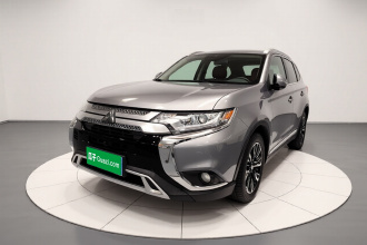三菱 欧蓝德 2019款 2.0L 两驱畅享版 7座 国VI