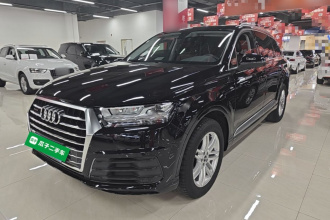 奥迪Q7 2018款 40 TFSI S line运动型