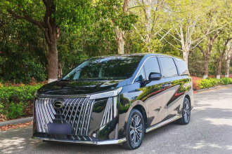 广汽传祺 传祺M8 2024款 大师系列 400T 至尊版