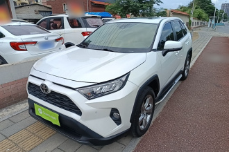 丰田 RAV4荣放 2021款 2.0L CVT两驱风尚PLUS版