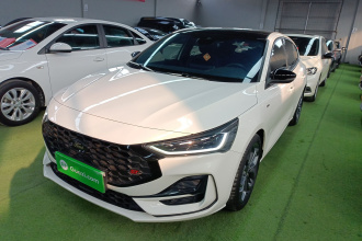 福特 福克斯 2022款 两厢 EcoBoost 180 自动ST Line