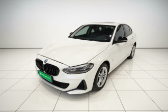 宝马1系 2023款 120i M运动曜夜版