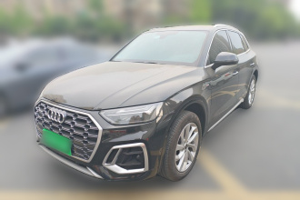 奥迪Q5L 2022款 改款 40T 豪华动感型