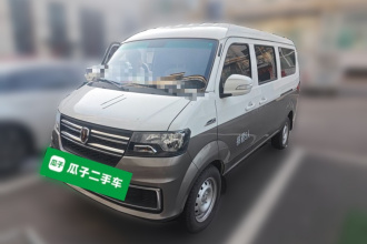 金杯 小海狮X30 2024款 1.5L 财富型客车 5/6/7座 前置空调