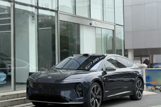 蔚来ET9 2025款 102kWh 签名版