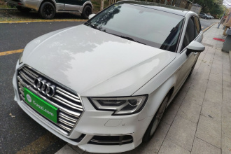 奥迪A3 2018款 30周年年型 Sportback 35 TFSI 时尚型