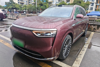AITO 问界 问界M8 2025款 增程 Ultra版 53.4kWh 5座版 (192线激光雷达）