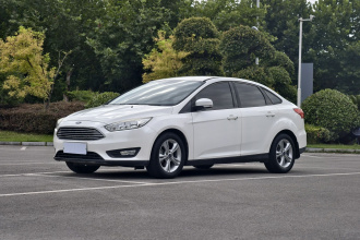 福特 福克斯 2015款 三厢 1.6L 手动舒适型