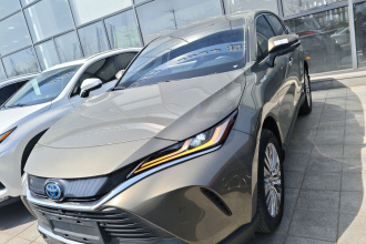 丰田 凌放HARRIER 2022款 双擎 2.5L CVT四驱旗舰版