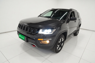 Jeep 指南者 2017款 200TS 自动高性能四驱版