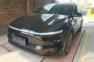 特斯拉 Model Y L 2025款 长续航全轮驱动版