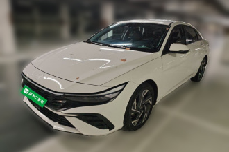 现代 伊兰特 2023款 1.5L CVT LUX尊贵版