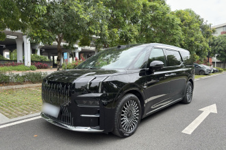 极氪009 2024款 七座过道版四驱 108kWh