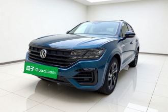 大众 途锐 2021款 3.0TSI 锐享版 曜黑运动套装