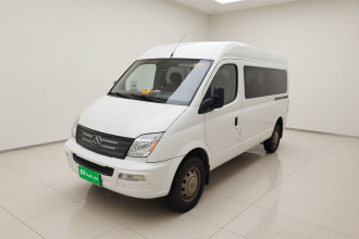 上汽大通MAXUS 新途V80 2023款 2.0T 手动经典傲运通长轴中顶6/7/8/9座