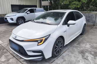 丰田 雷凌 2023款 智能电混双擎 1.8L 运动版