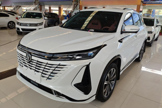 长安CS75 PLUS 2023款 第三代 1.5T 自动尊贵型