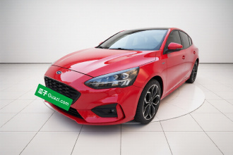 福特 福克斯 2021款 三厢 EcoBoost 180 自动ST Line