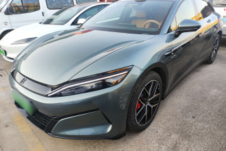 比亚迪 汉L 2025款 DM-p 四驱激光雷达旗舰型