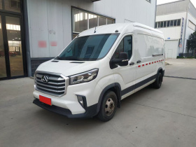 上汽大通MAXUS 新途V90 2022款 2.0T手动VAN后驱加长轴高顶后双胎3座